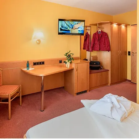 Kishotel Am Kurpark Отель 3*