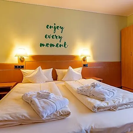 Kishotel Am Kurpark Бад-Зоден-Зальмюнстер